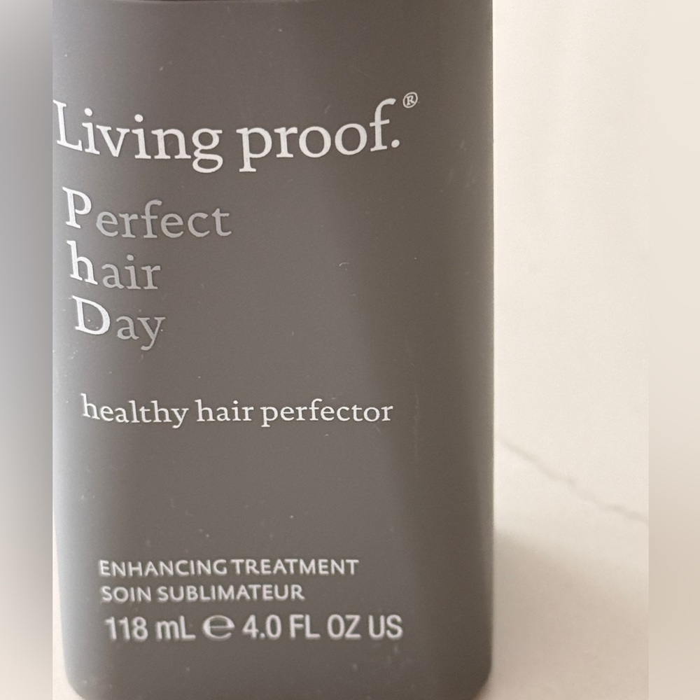 Living Proof Perfect Hair Day Healthy Hair Perfector - Picture 9 of 12